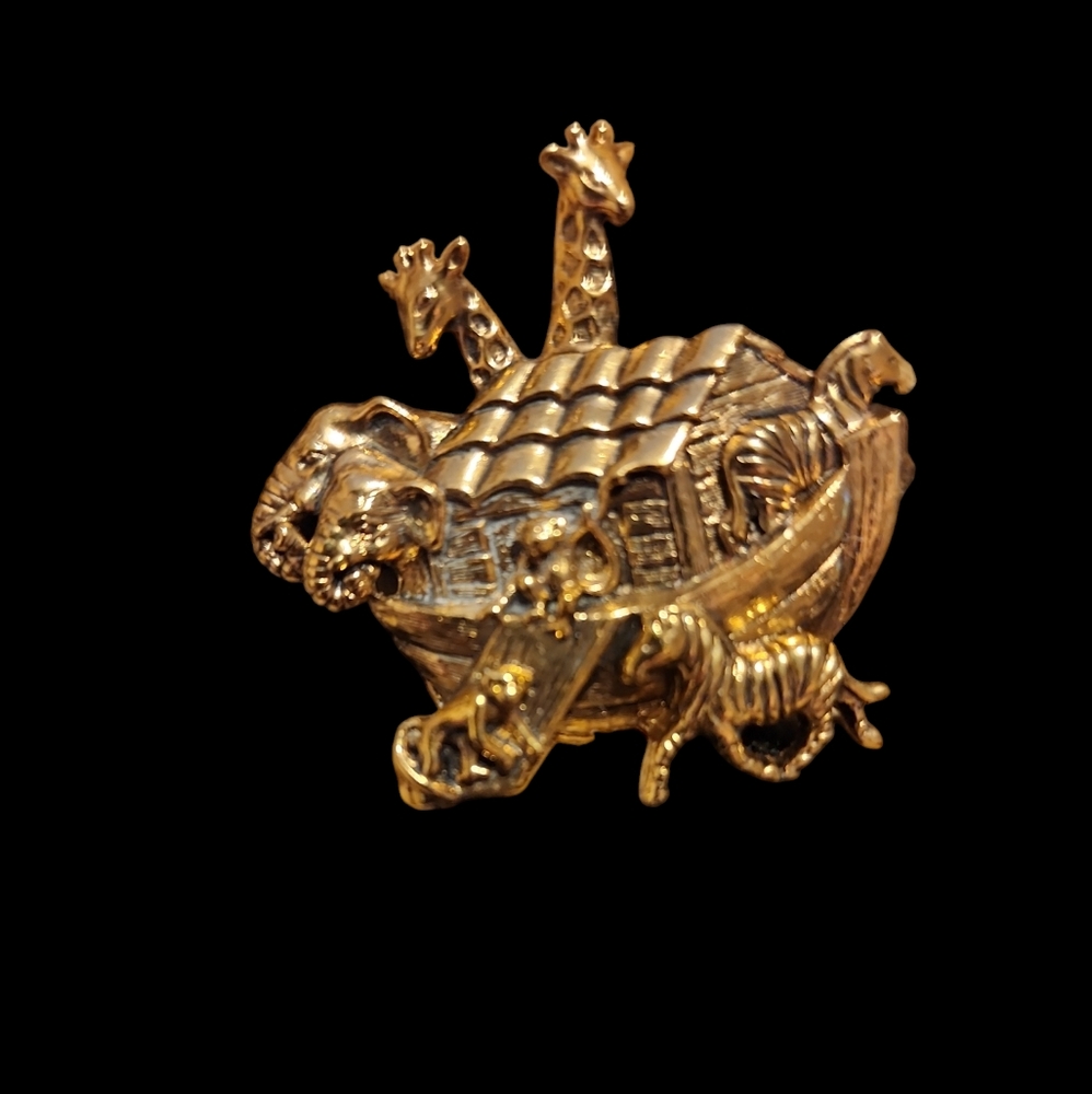 Vintage Avon Noah's Ark Brooch/Pin